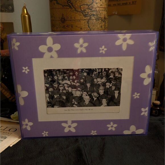 Thick Floral Border Plastic Photo Frame 8x10 Purple White Vintage Y2K - Picture 1 of 5